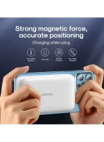 ⁦باور بانك لاسلكي مغناطيسي صغير Joyroom JR-W020 بقوة 20 واط وسعة 10000 مللي أمبير - أبيض⁩ - الصورة ⁦5⁩